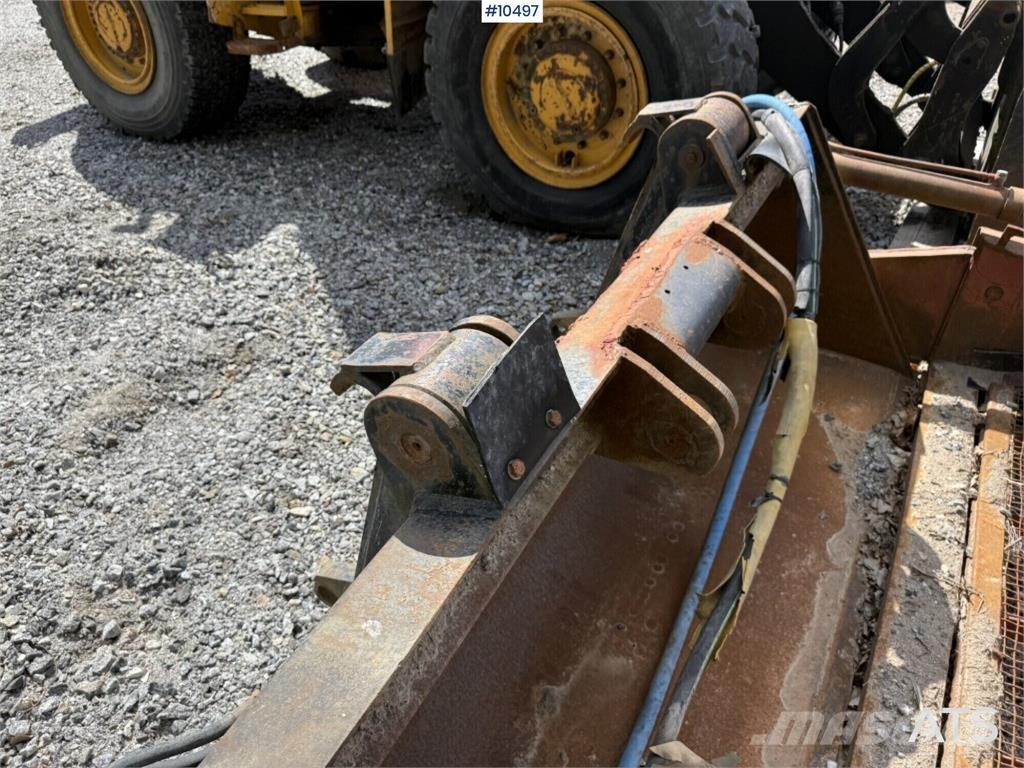 Volvo BM 4300 Wheel Loader with Attachments Wielladers