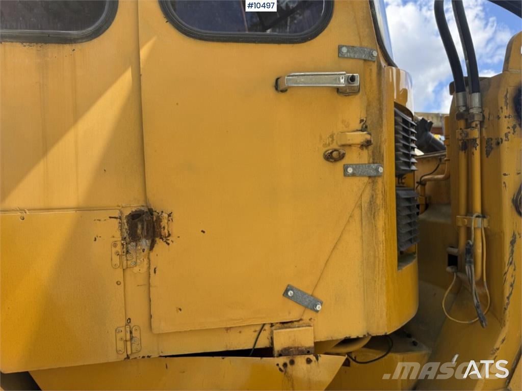 Volvo BM 4300 Wheel Loader with Attachments Wielladers