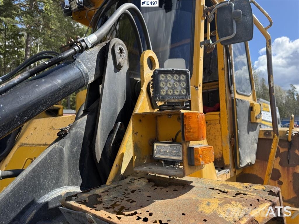 Volvo BM 4300 Wheel Loader with Attachments Wielladers