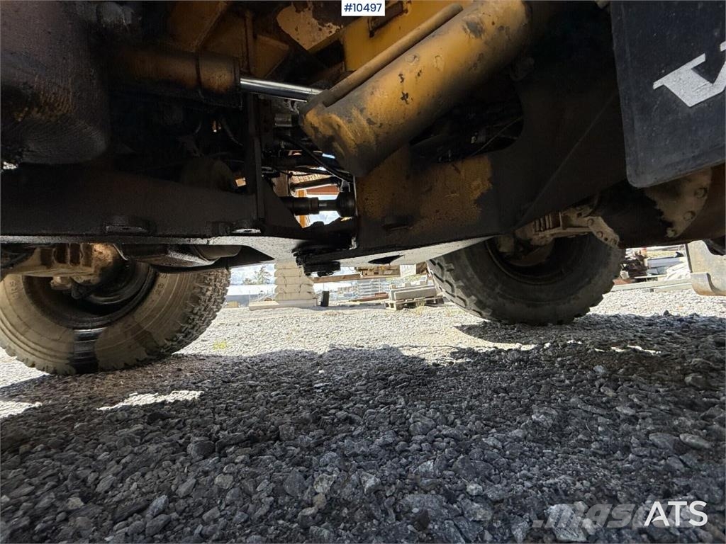 Volvo BM 4300 Wheel Loader with Attachments Wielladers