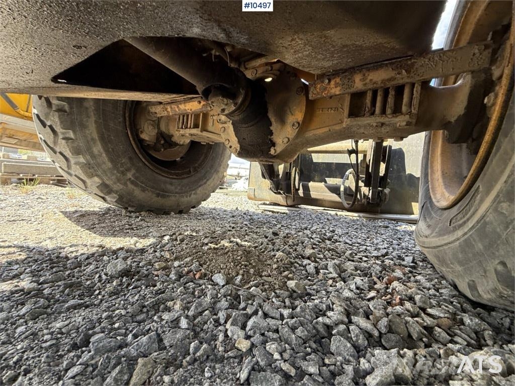 Volvo BM 4300 Wheel Loader with Attachments Wielladers