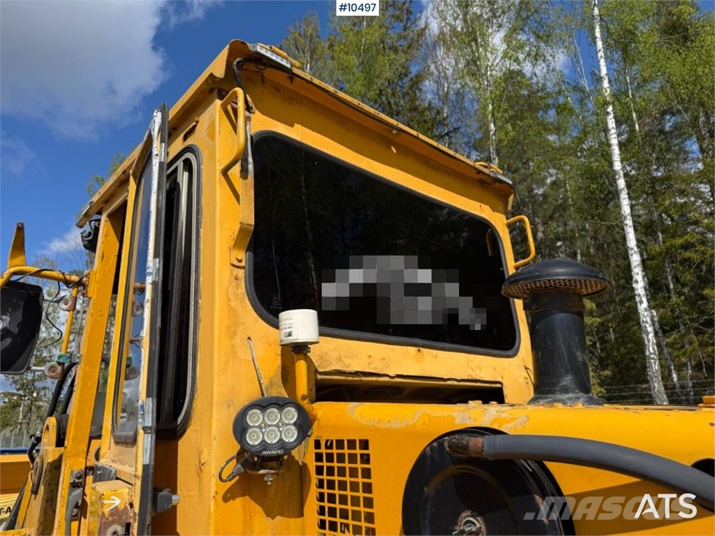 Volvo BM 4300 Wheel Loader with Attachments Wielladers
