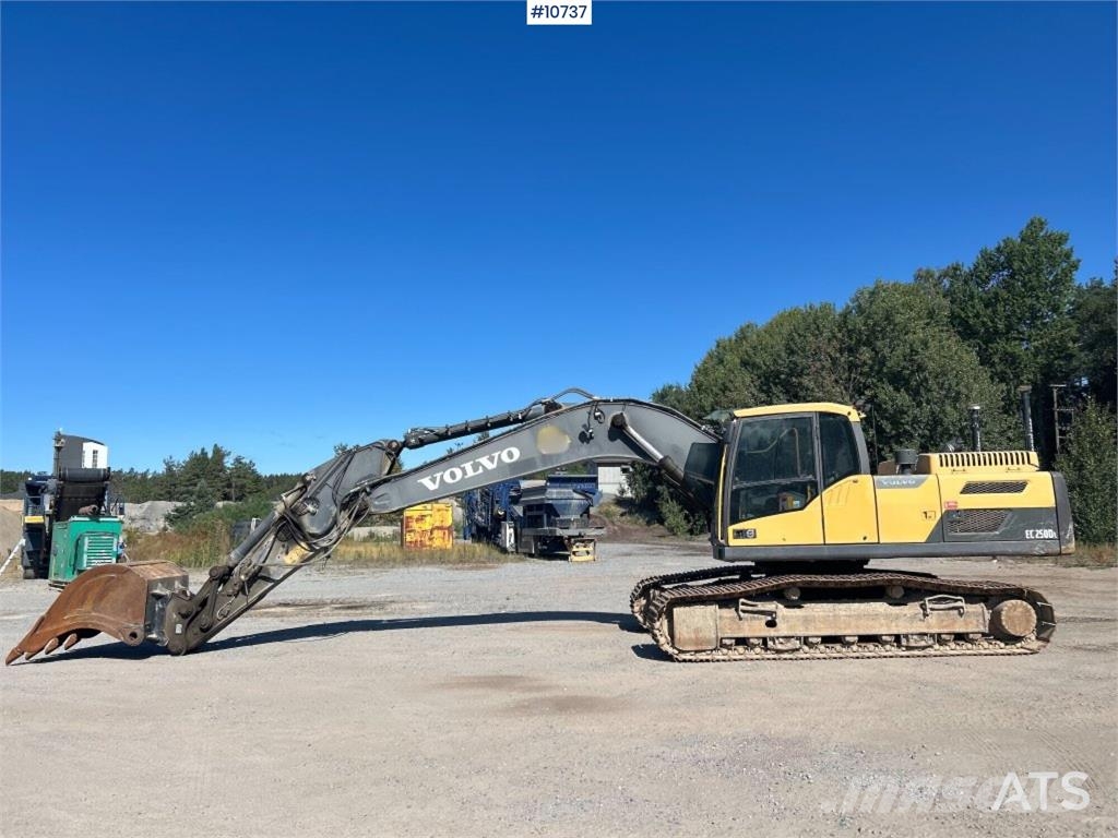 Volvo EC 250 DL Tracked Excavator (VIDEO) حفارات زحافة