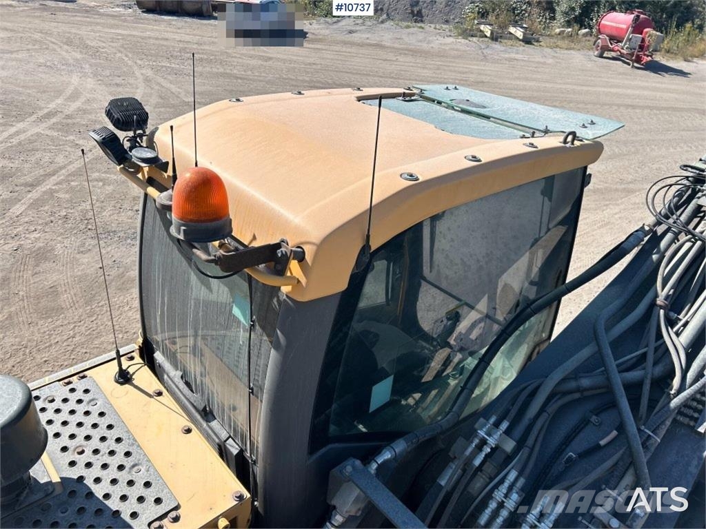 Volvo EC 250 DL Tracked Excavator (VIDEO) حفارات زحافة