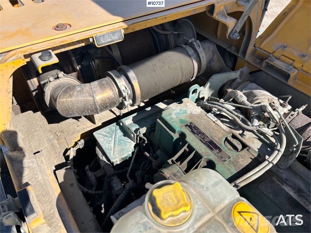 Volvo EC 250 DL Tracked Excavator (VIDEO) حفارات زحافة