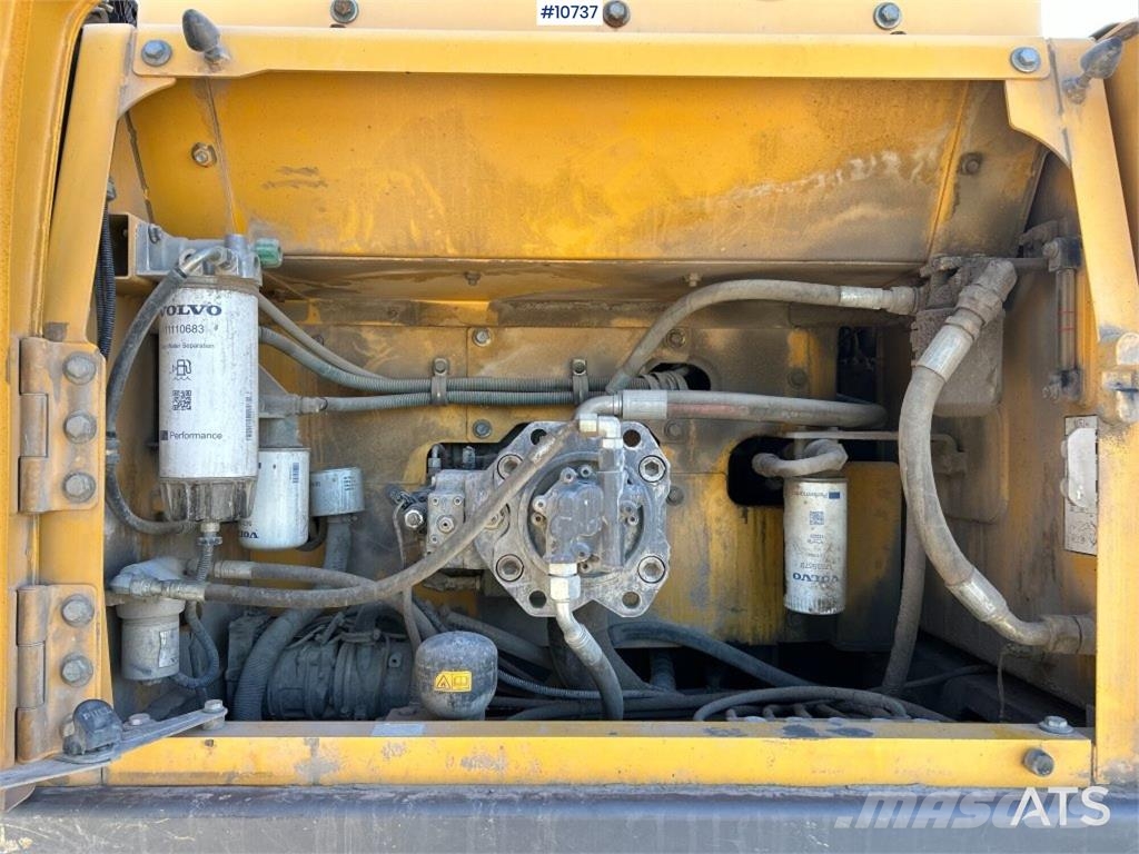 Volvo EC 250 DL Tracked Excavator (VIDEO) حفارات زحافة