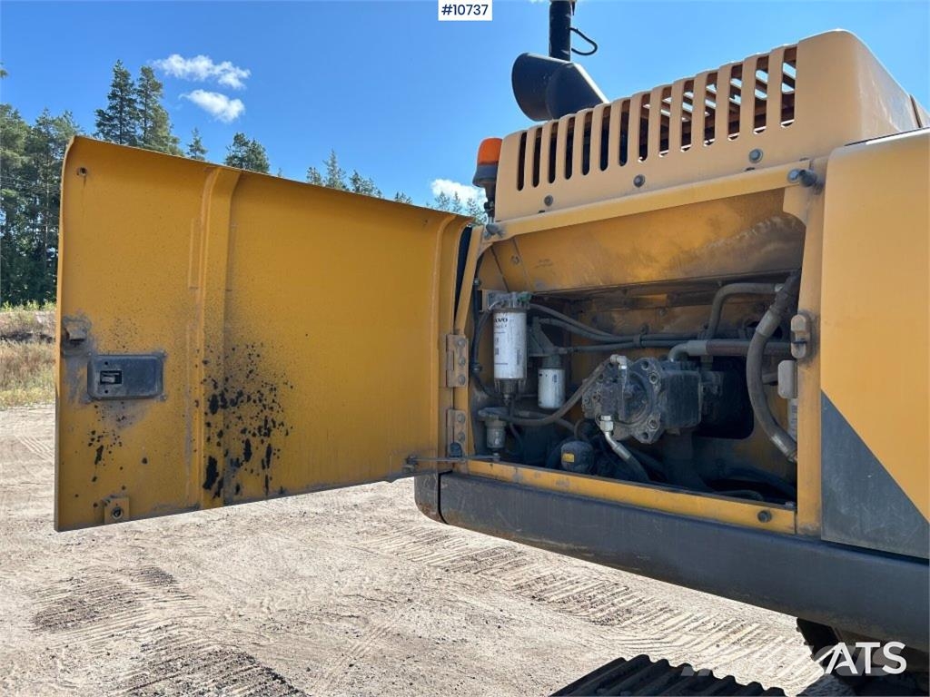 Volvo EC 250 DL Tracked Excavator (VIDEO) حفارات زحافة