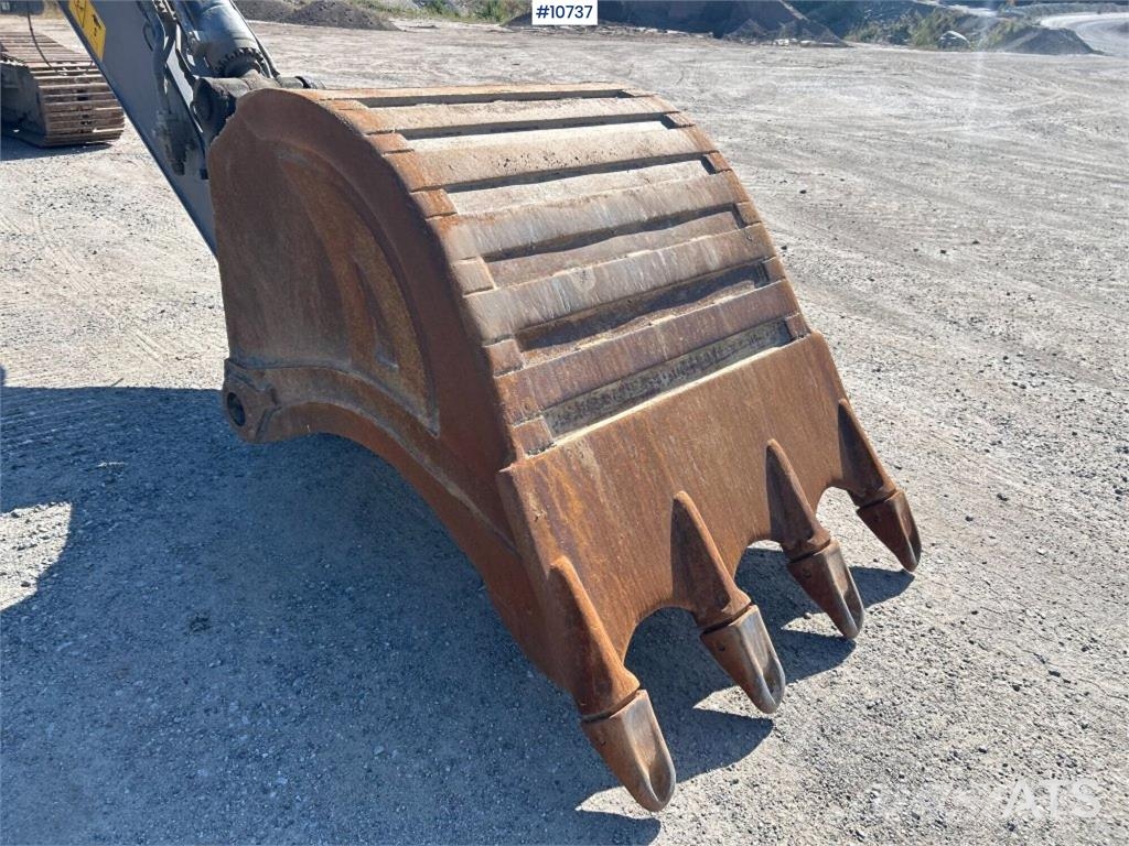 Volvo EC 250 DL Tracked Excavator (VIDEO) حفارات زحافة
