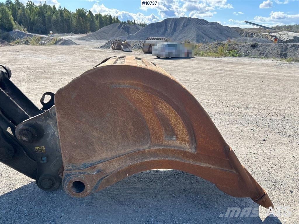 Volvo EC 250 DL Tracked Excavator (VIDEO) حفارات زحافة