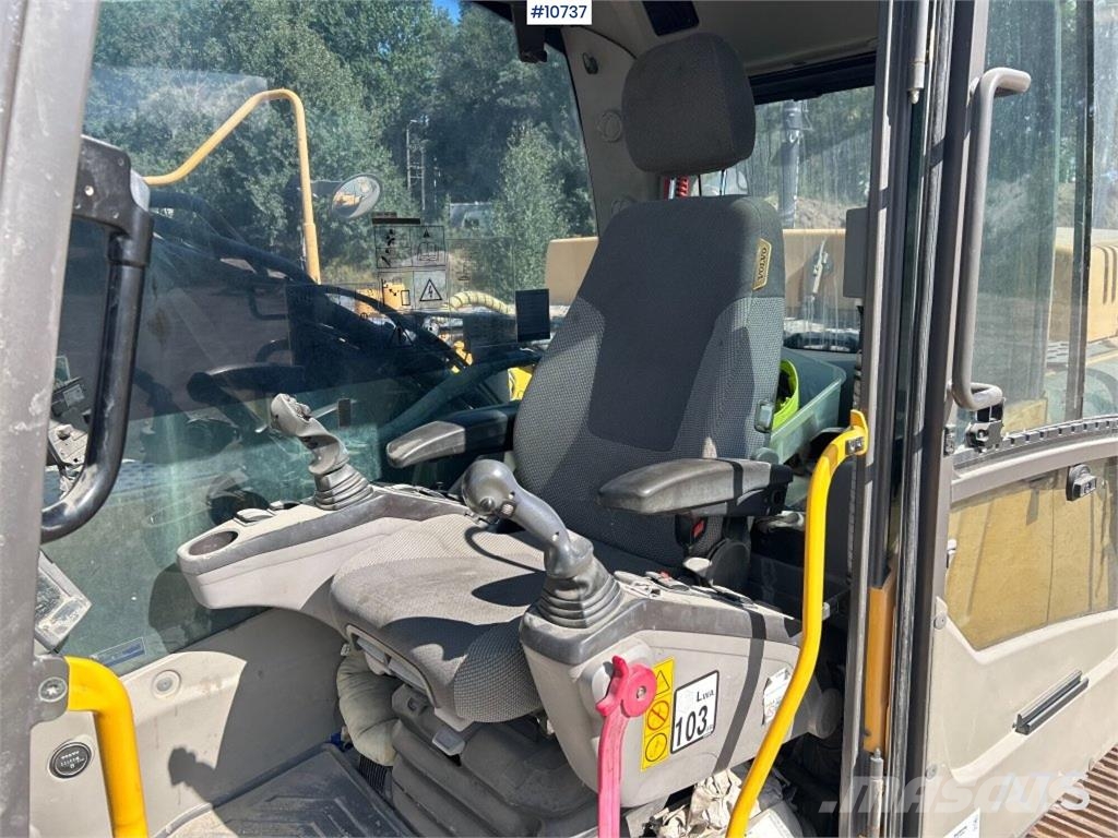 Volvo EC 250 DL Tracked Excavator (VIDEO) حفارات زحافة