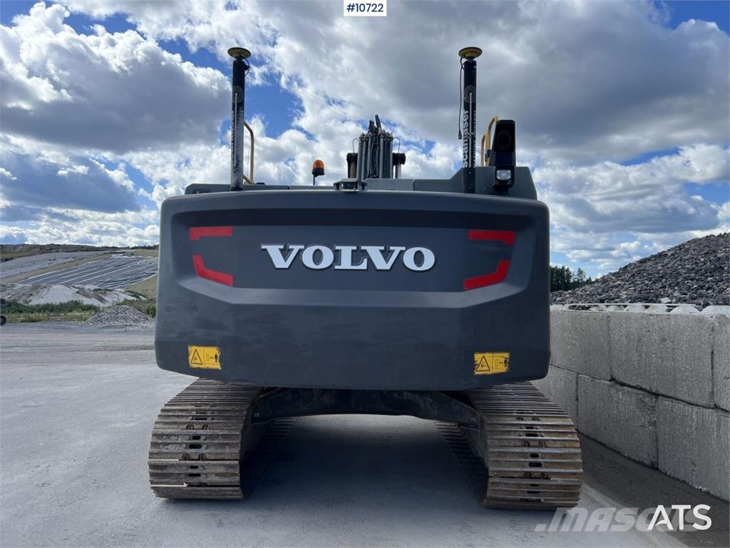 Volvo EC 250 ELwith Excavation System and Attachments حفارات زحافة