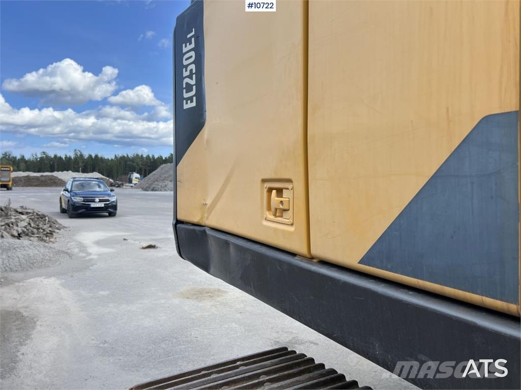 Volvo EC 250 ELwith Excavation System and Attachments حفارات زحافة