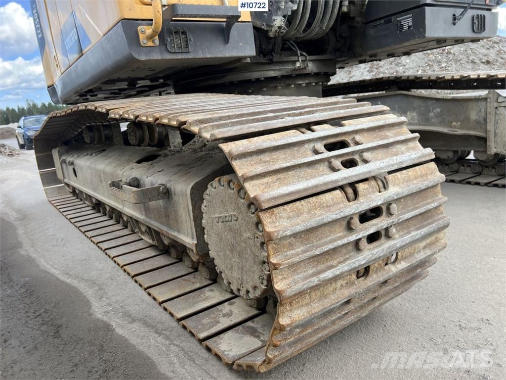 Volvo EC 250 ELwith Excavation System and Attachments حفارات زحافة