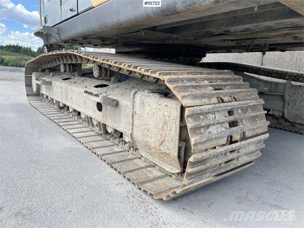 Volvo EC 250 ELwith Excavation System and Attachments حفارات زحافة