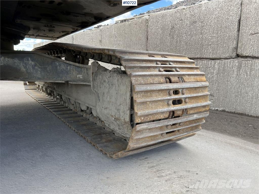 Volvo EC 250 ELwith Excavation System and Attachments حفارات زحافة