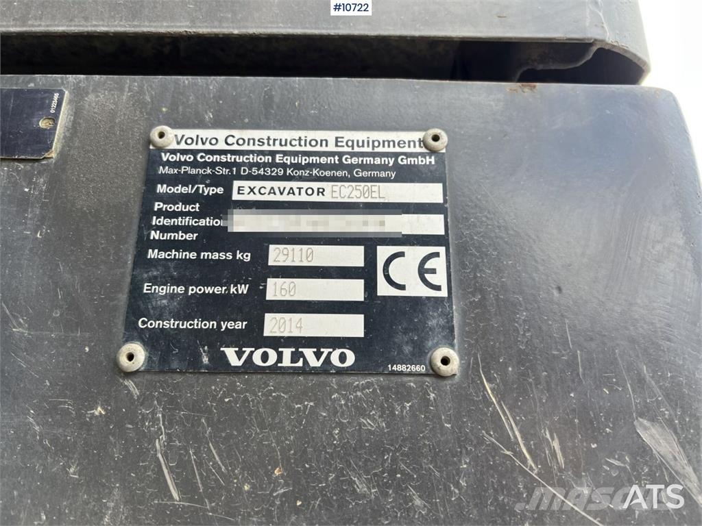 Volvo EC 250 ELwith Excavation System and Attachments حفارات زحافة