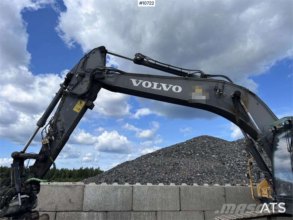 Volvo EC 250 ELwith Excavation System and Attachments حفارات زحافة