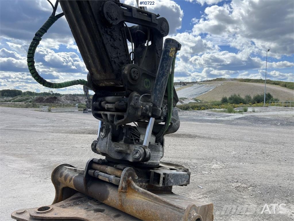 Volvo EC 250 ELwith Excavation System and Attachments حفارات زحافة