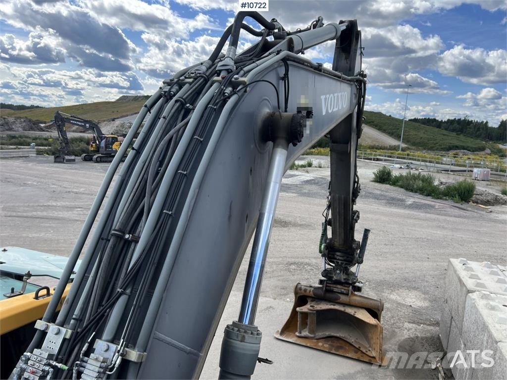 Volvo EC 250 ELwith Excavation System and Attachments حفارات زحافة