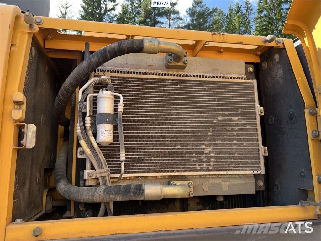Volvo EC290CL Excavator with Attachments VIDEO Εκσκαφείς με ερπύστριες