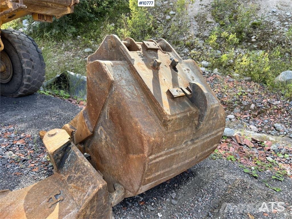 Volvo EC290CL Excavator with Attachments VIDEO Εκσκαφείς με ερπύστριες