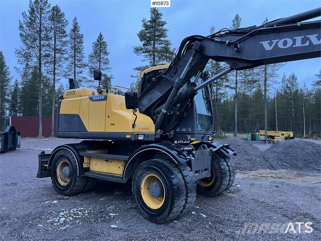 Volvo EW140 D with excavation system, undercarriage, and Hjulgrävare
