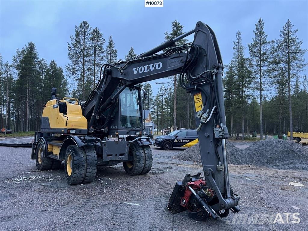 Volvo EW140 D with excavation system, undercarriage, and Hjulgrävare