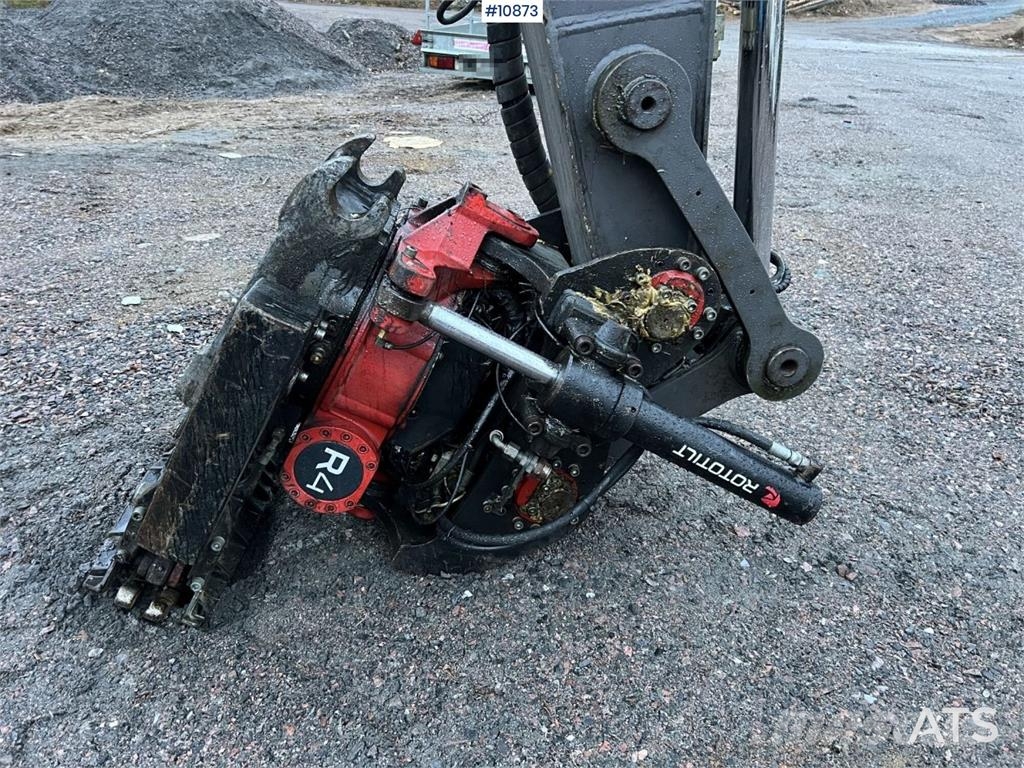 Volvo EW140 D with excavation system, undercarriage, and Hjulgrävare