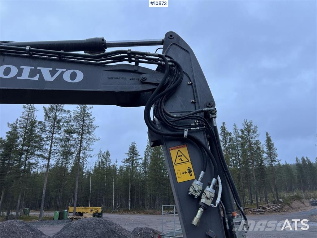 Volvo EW140 D with excavation system, undercarriage, and Hjulgrävare