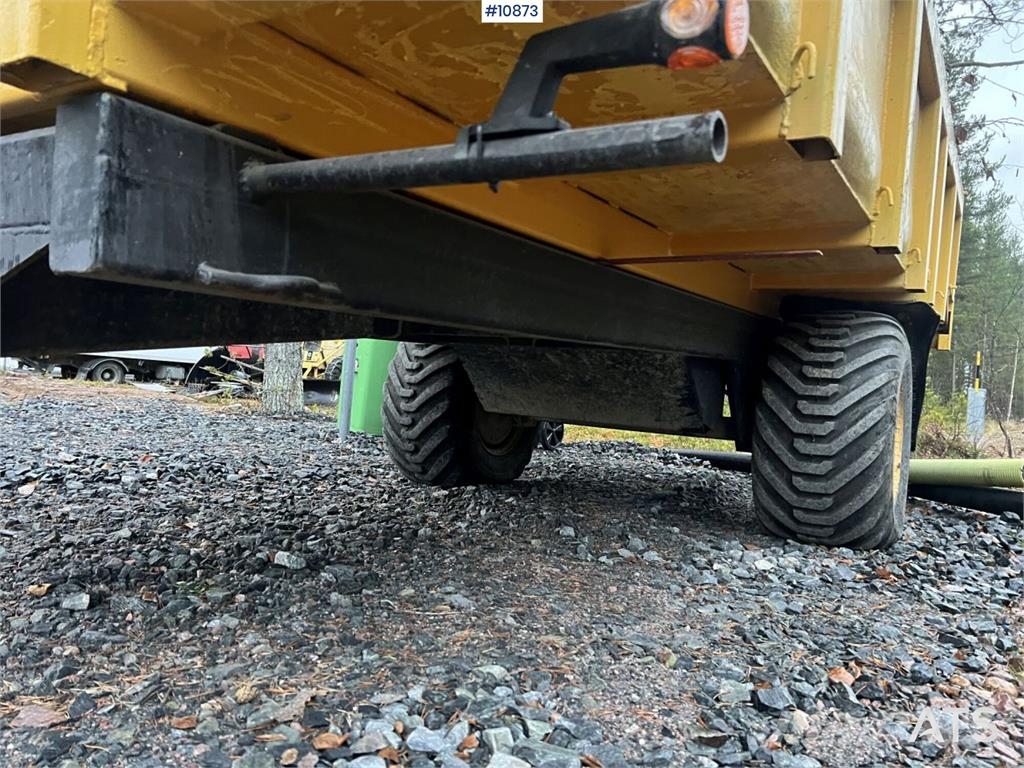 Volvo EW140 D with excavation system, undercarriage, and Hjulgrävare