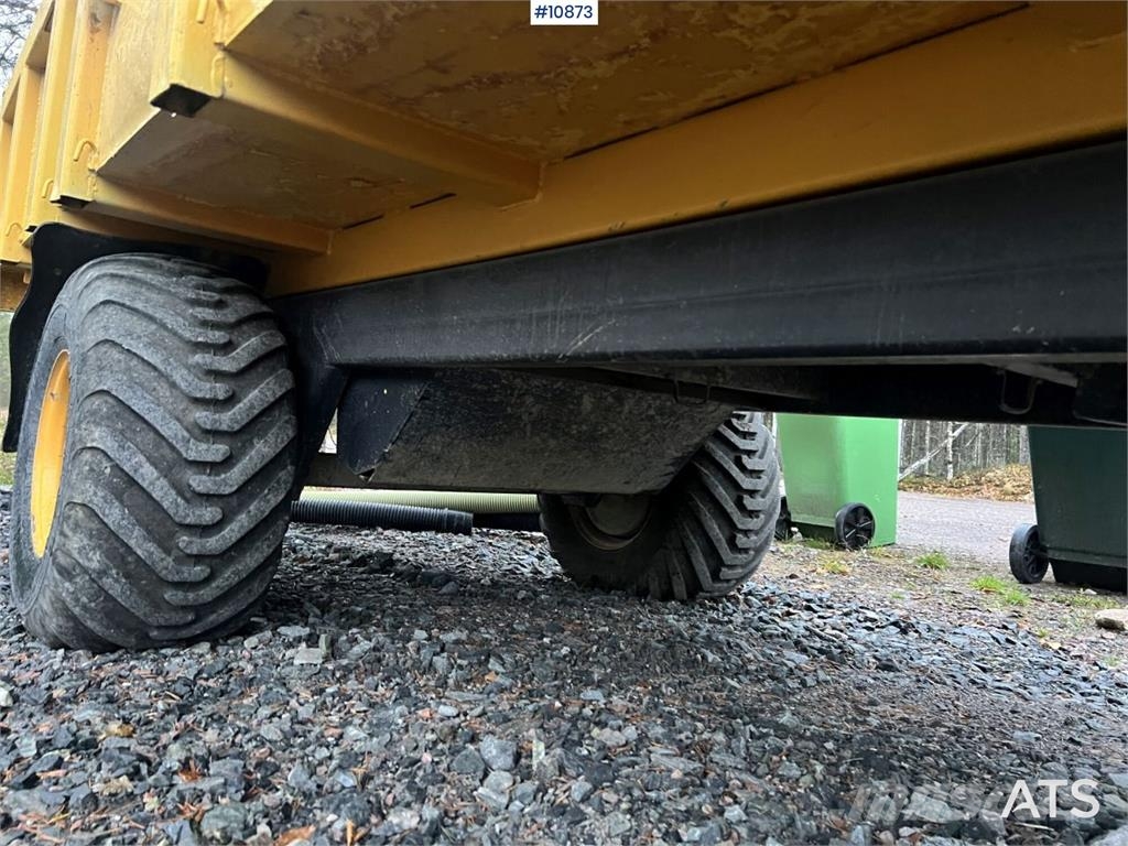 Volvo EW140 D with excavation system, undercarriage, and Hjulgrävare