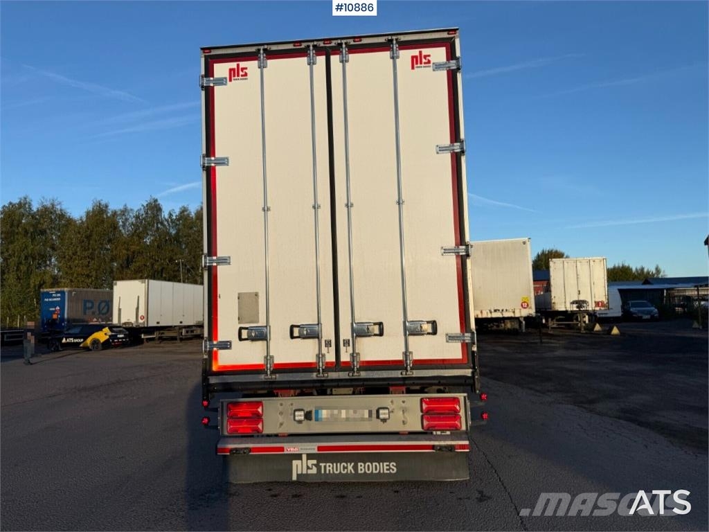 Volvo FH 84 TR 650 Box Truck with PLS PO38 Trailer ボックスボディー、ウイング、箱車