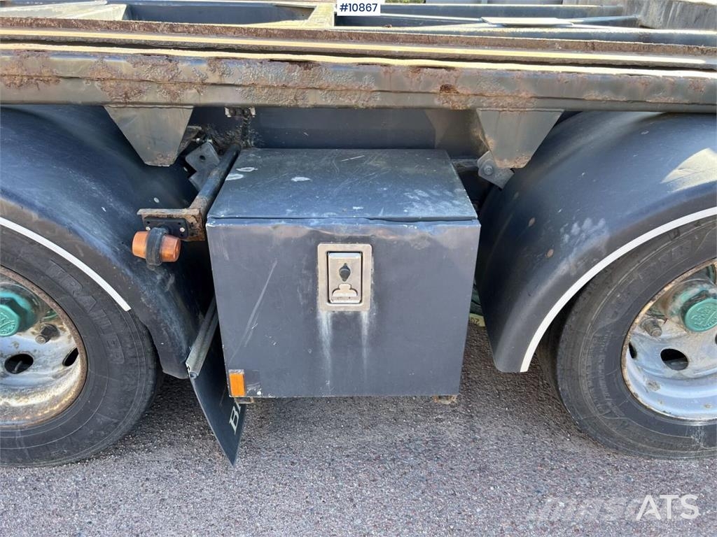 Volvo FH Crane Truck 32-metric-ton crane with jib, dolly Kranbilar