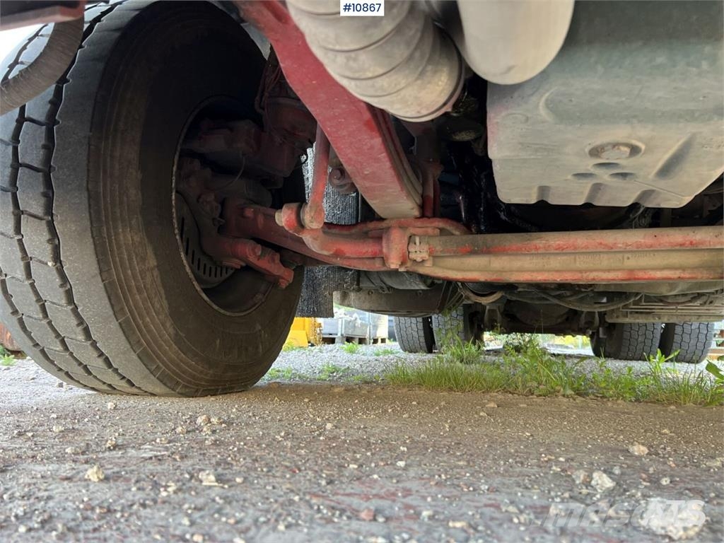 Volvo FH Crane Truck 32-metric-ton crane with jib, dolly Kranbilar
