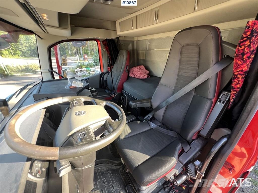 Volvo FH Crane Truck 32-metric-ton crane with jib, dolly Kranbilar