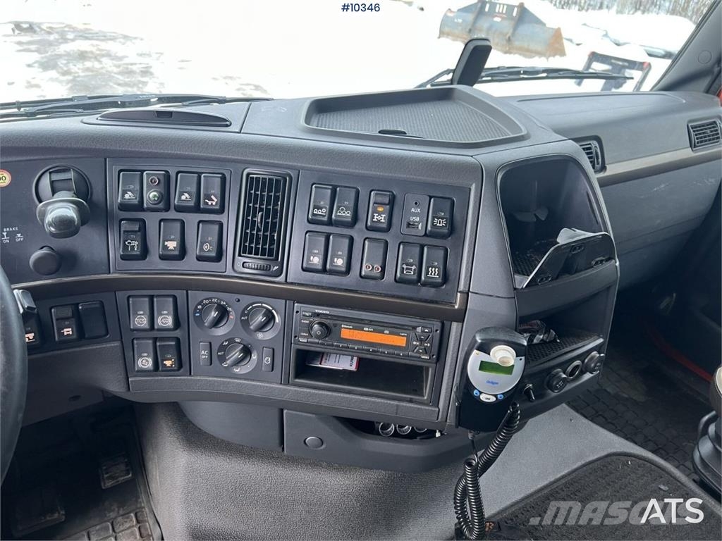Volvo FH16 600 工程吊钩车