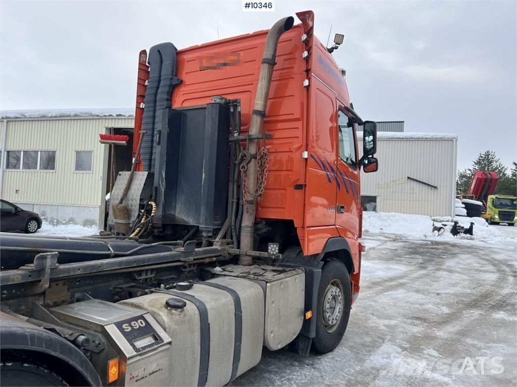 Volvo FH16 600 工程吊钩车