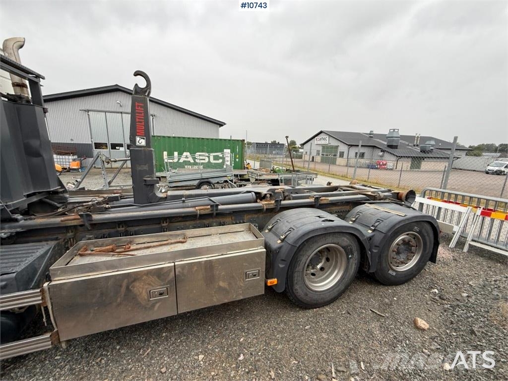 Volvo FH440 6x2 Truck with Loader Camiones elevadores de gancho