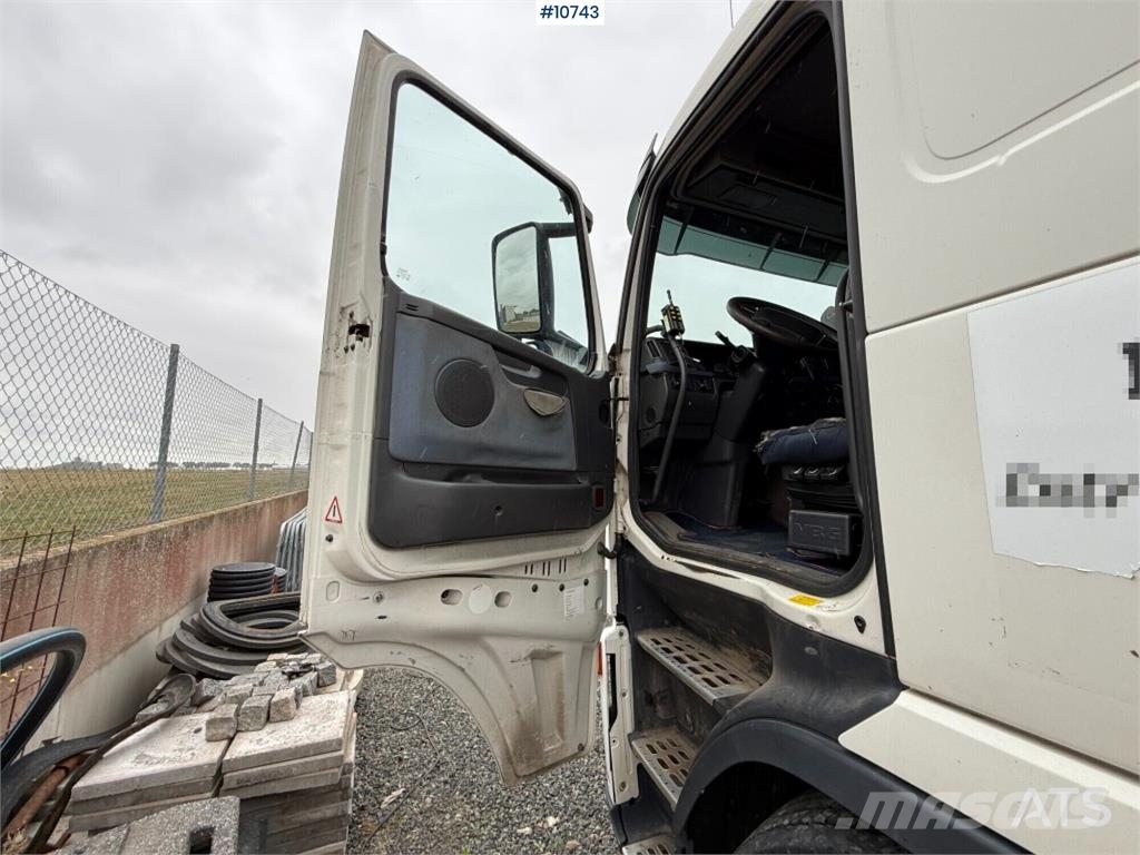 Volvo FH440 6x2 Truck with Loader Camiones elevadores de gancho
