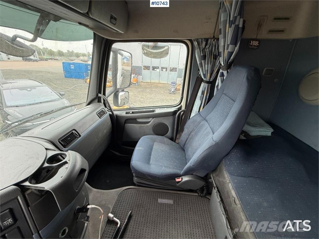 Volvo FH440 6x2 Truck with Loader Camiones elevadores de gancho