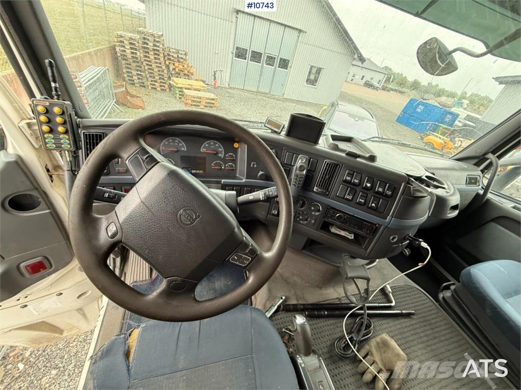 Volvo FH440 6x2 Truck with Loader Camiones elevadores de gancho