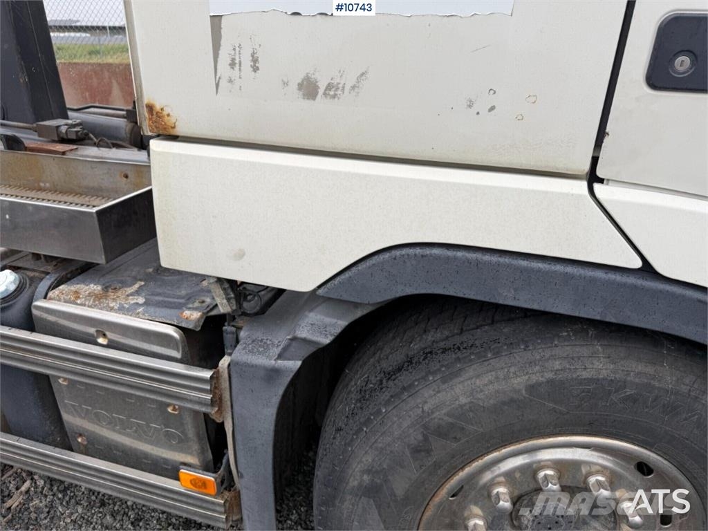 Volvo FH440 6x2 Truck with Loader Camiones elevadores de gancho