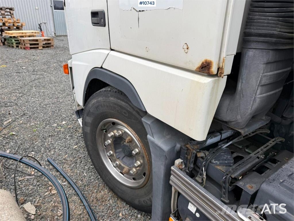 Volvo FH440 6x2 Truck with Loader Camiones elevadores de gancho