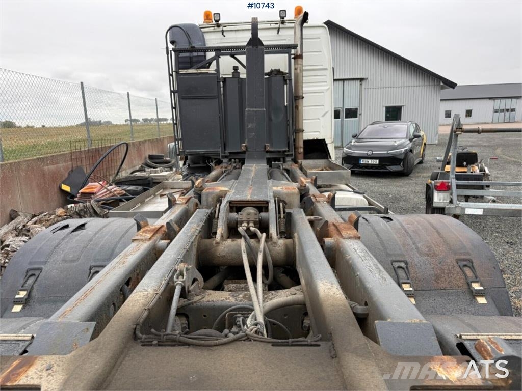 Volvo FH440 6x2 Truck with Loader Camiones elevadores de gancho