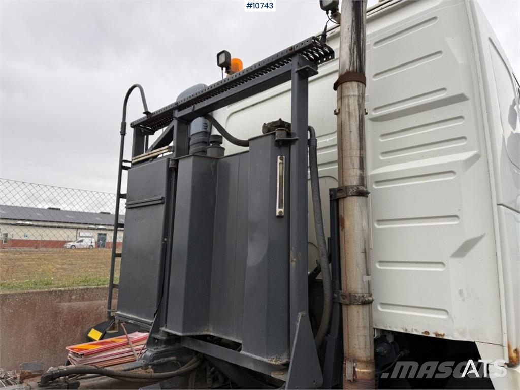 Volvo FH440 6x2 Truck with Loader Camiones elevadores de gancho