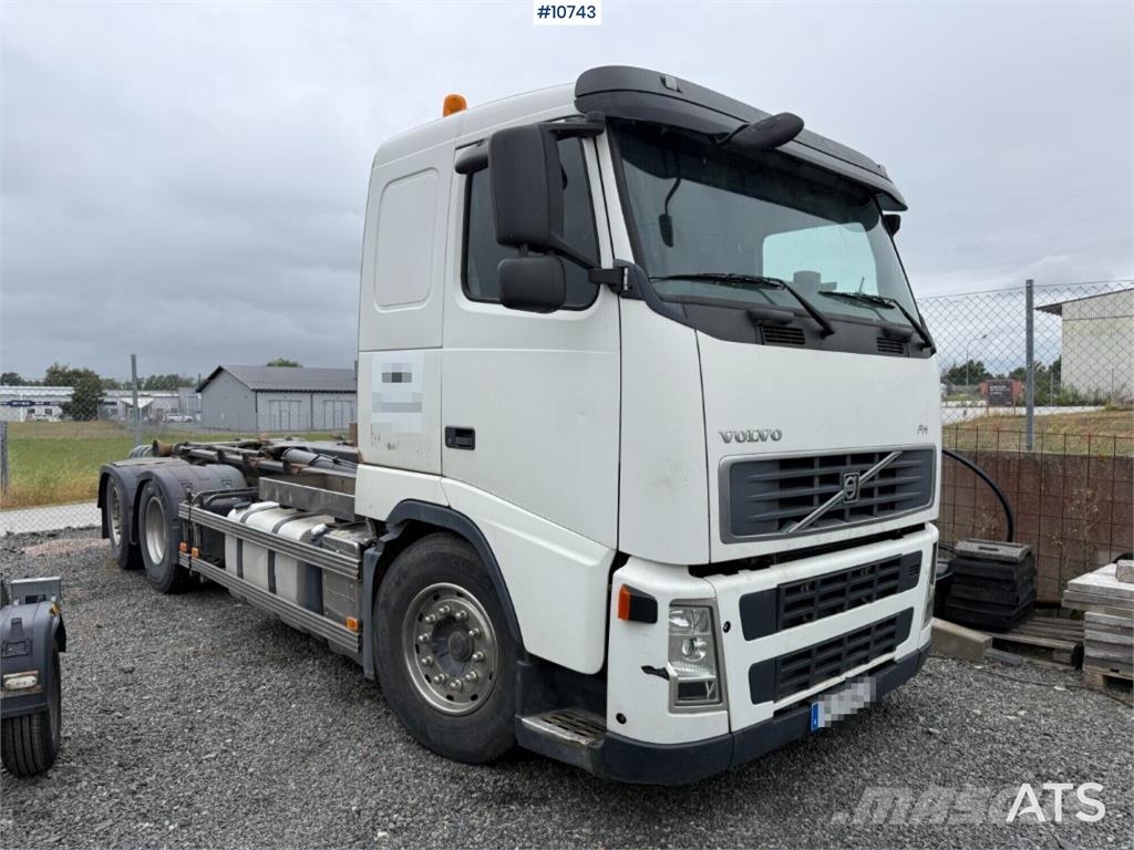 Volvo FH440 6x2 Truck with Loader Camiones elevadores de gancho