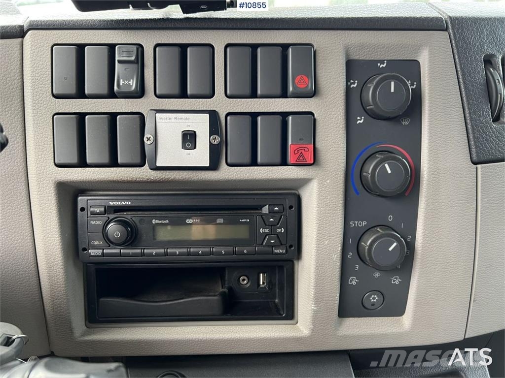 Volvo FL 4x2 Refrigerated Truck with Rear Tail Lift Temperature controlled trucks