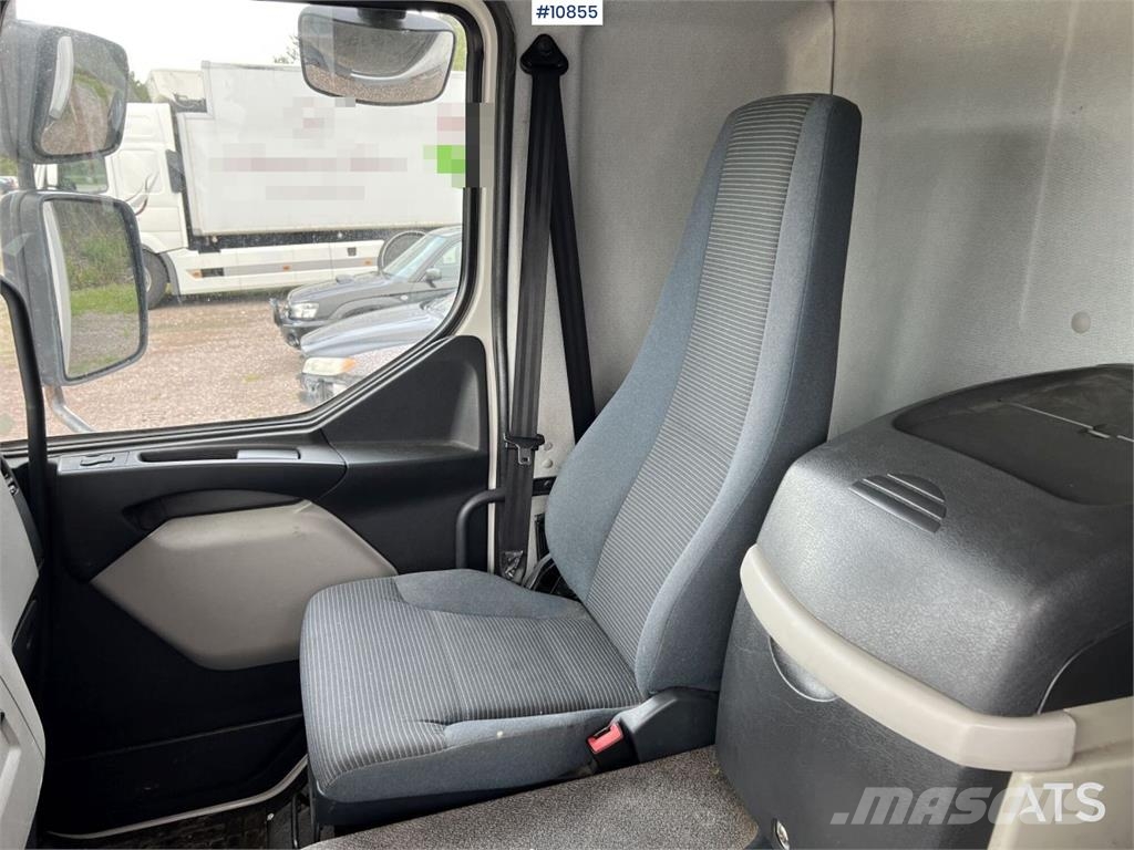 Volvo FL 4x2 Refrigerated Truck with Rear Tail Lift Temperature controlled trucks
