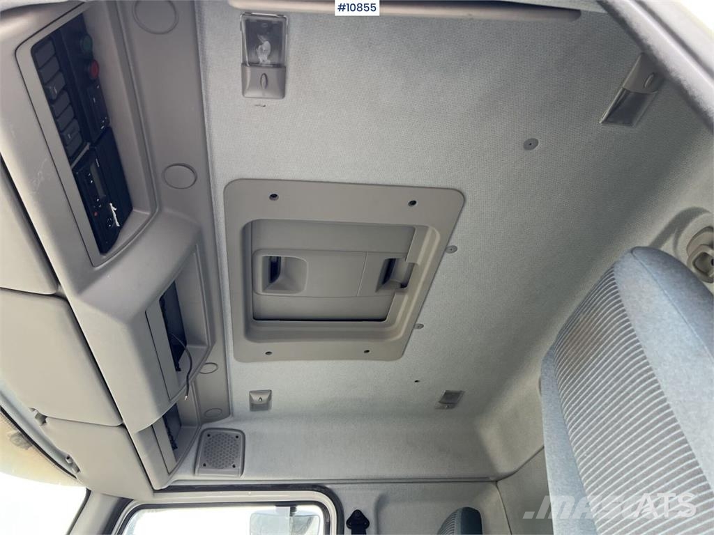 Volvo FL 4x2 Refrigerated Truck with Rear Tail Lift Temperature controlled trucks