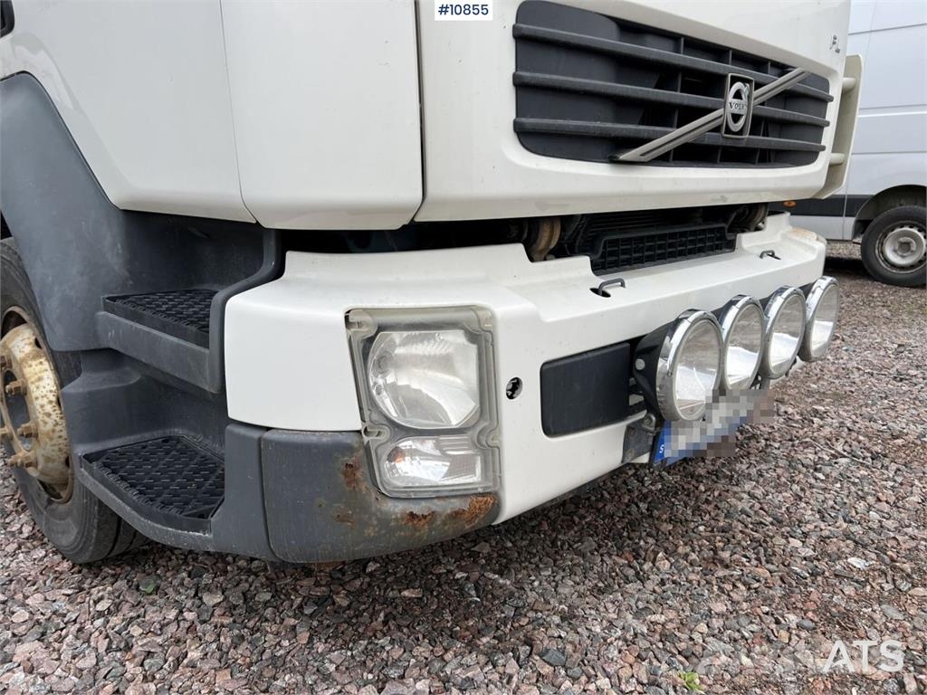 Volvo FL 4x2 Refrigerated Truck with Rear Tail Lift Temperature controlled trucks